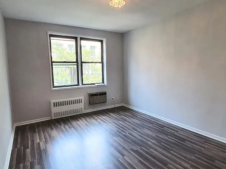 320 E 90th St #4B — Photo 3