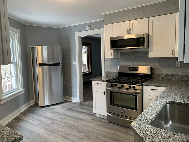 215 Rockwood Ave — Photo 14