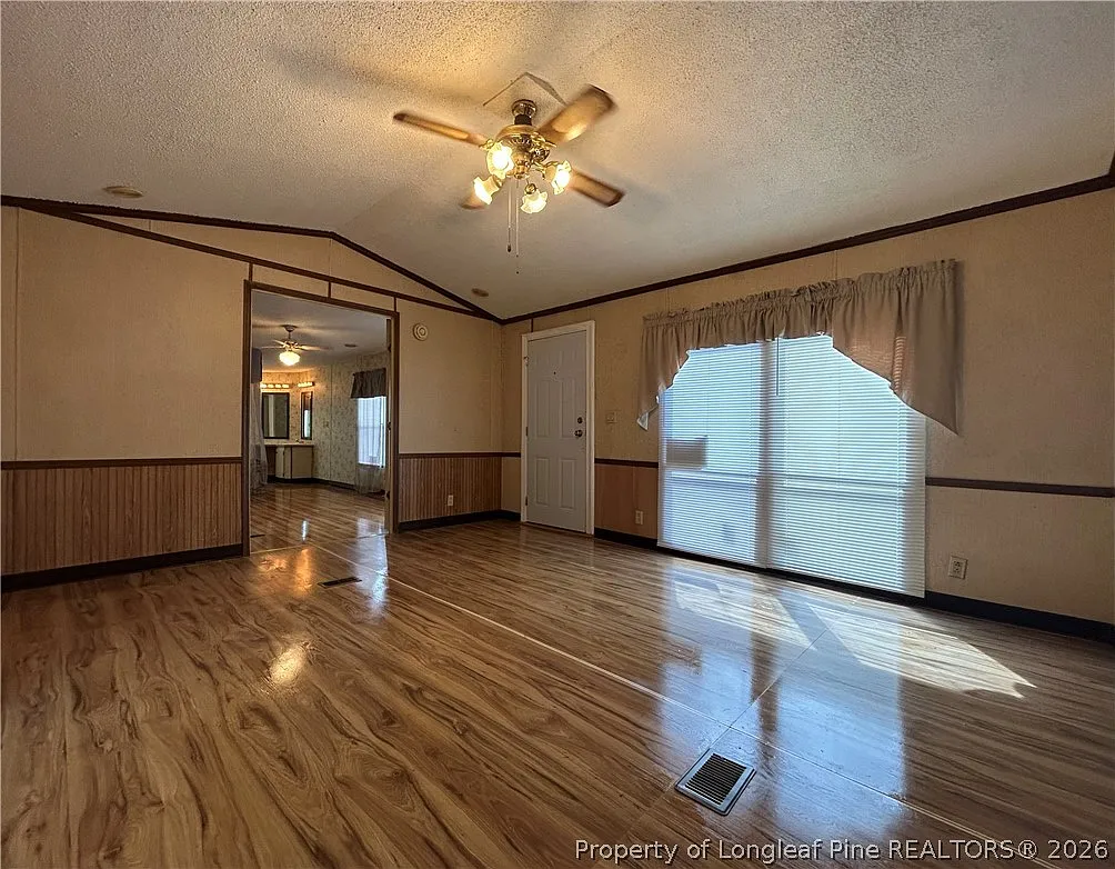 2 bed, 2.0 bath, 728 sqft, $1,000 — Photo 3