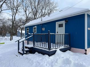 E1592 Murray Ln, Waupaca, WI 54981