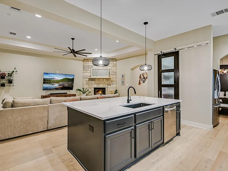 603 Anfield Cir — Photo 14