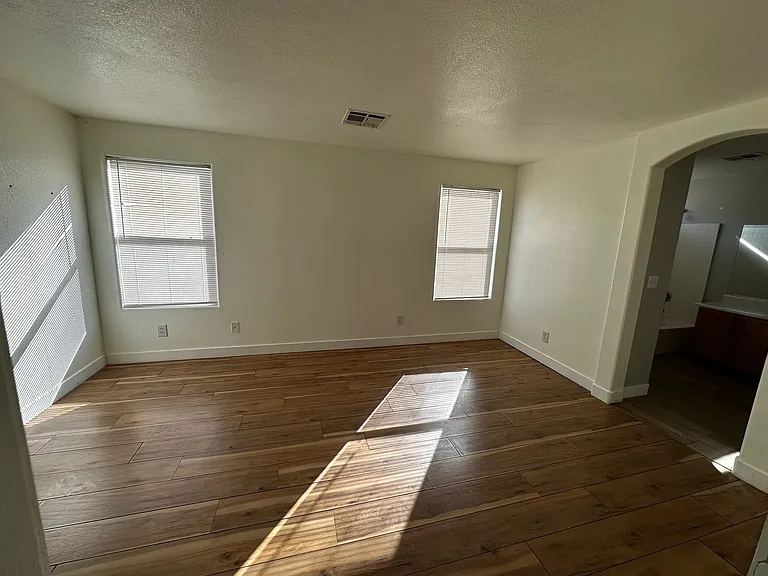 5927 Mount Flora Ct — Photo 10