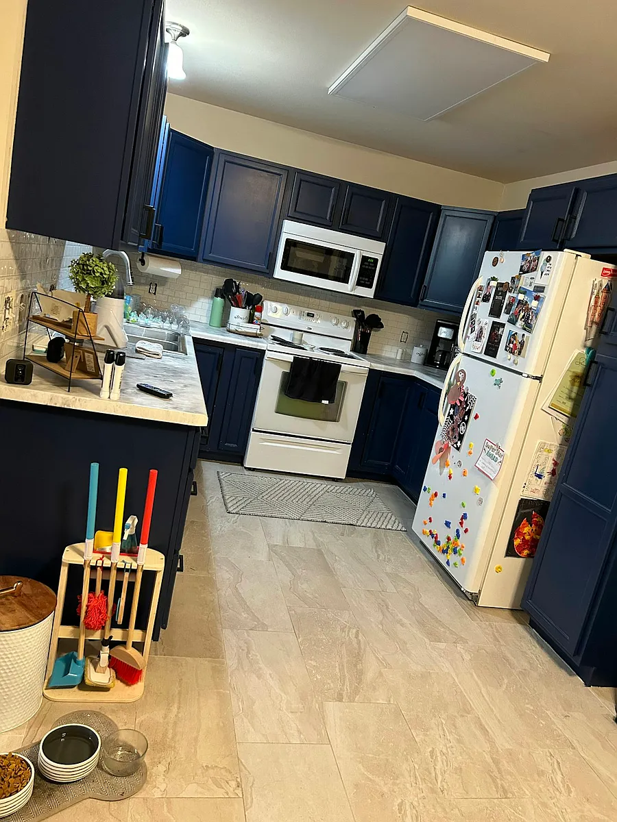 Kitchen - 1203 Temple Dr
