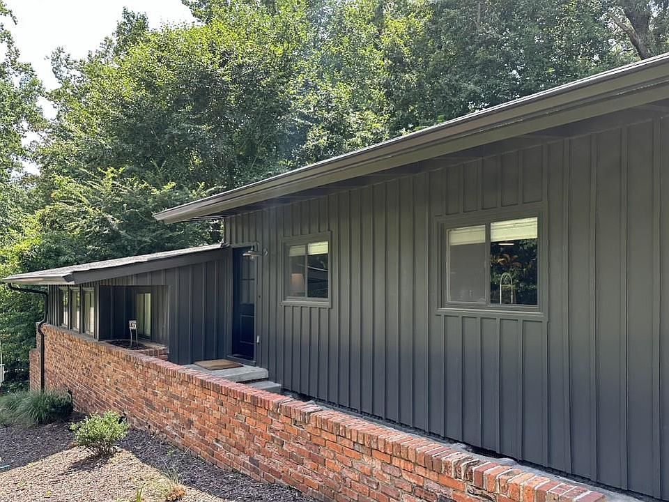 1st image of 2265 Tanglewood Cir NE
