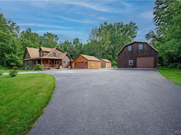 2907 Carmen Rd, Middleport, NY 14105