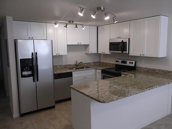 2nd image of 3837 Linda Vista Ln Room 2