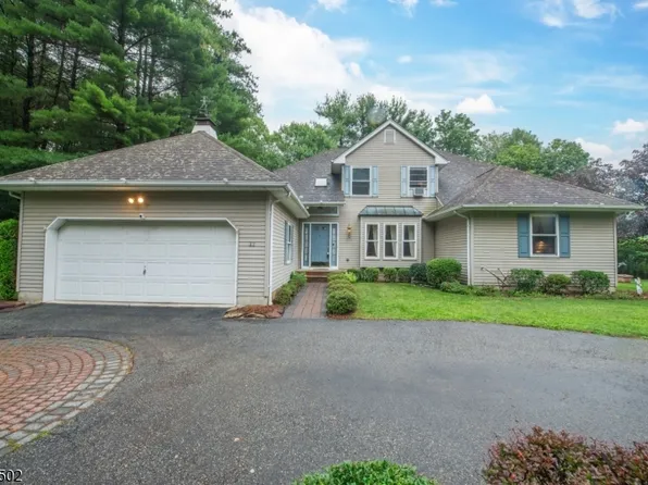 32 Cozy Lake Rd, Jefferson Twp., NJ 07438