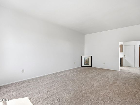 4th image of 10046 W HAWTHORN Drive