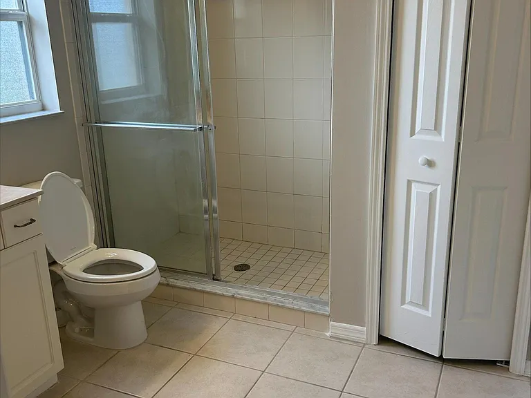 2335 SW 5th Pl — Photo 11