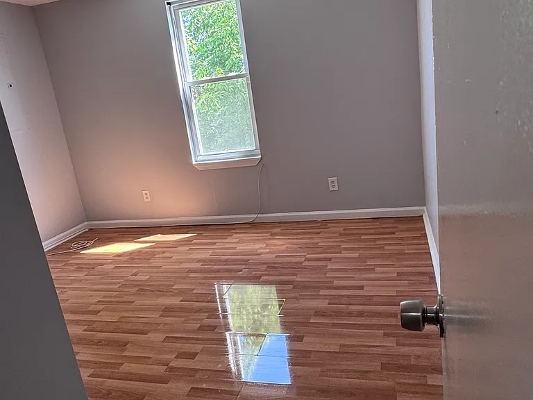 1512 W Westmoreland St #3 — Photo 4