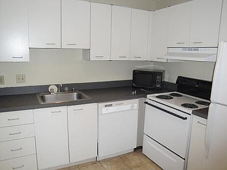 5th image of 2332 S 13th St #B