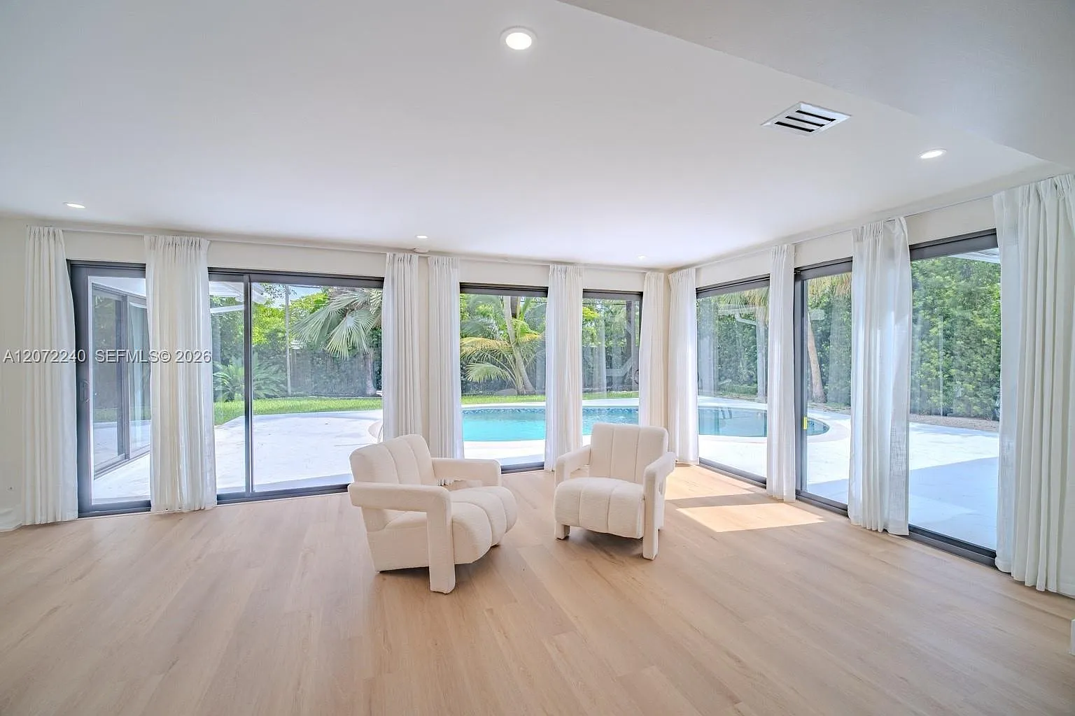 Alamanda Dr, North Miami — Photo 1