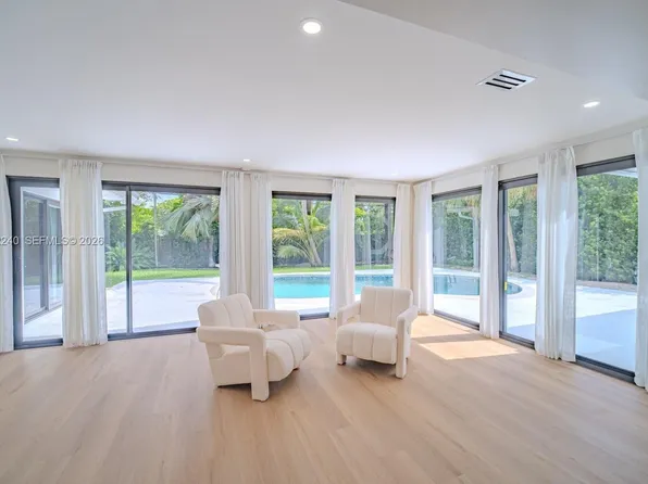(undisclosed Address), North Miami, FL 33181