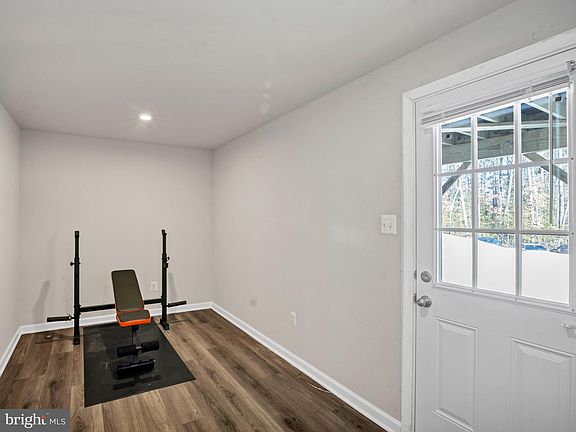 5th image of 7227 Potomac Ter