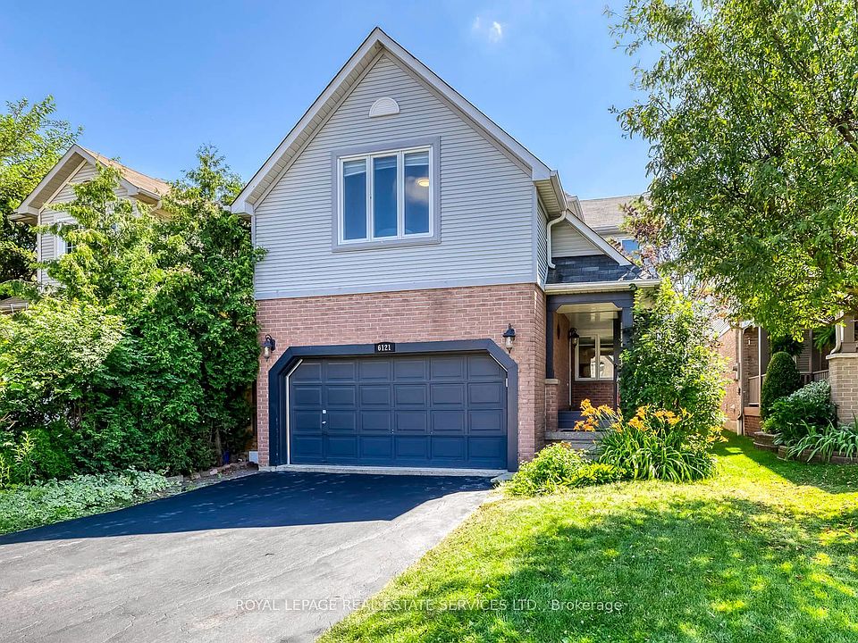 1st image of 6121 Leeside Cres