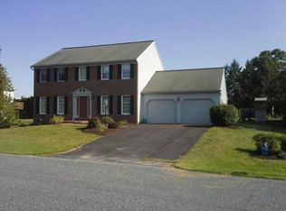 1916 Rhoda Ave, Mount Joy, PA 17552