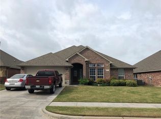 713 Morgan Dr, Burleson, TX 76028