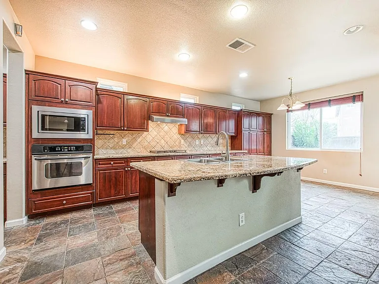 11078 Sawtooth Peak Way — Photo 4