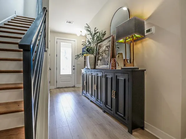 6910 Walker Farms Dr, Arlington, TN 38002