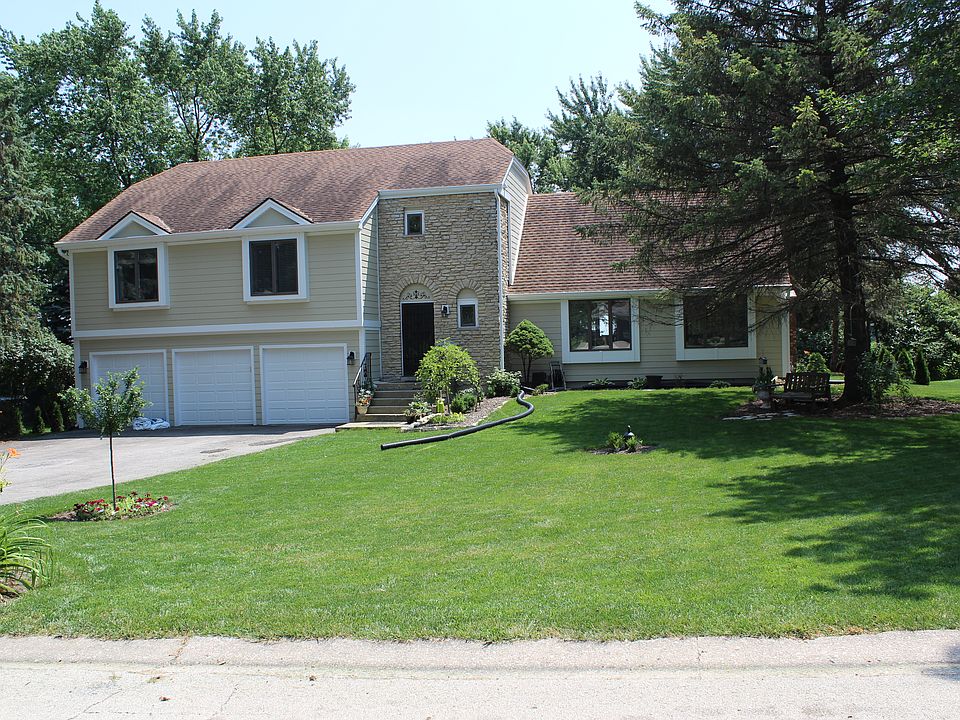 1st image of 38W291 Bernice Dr