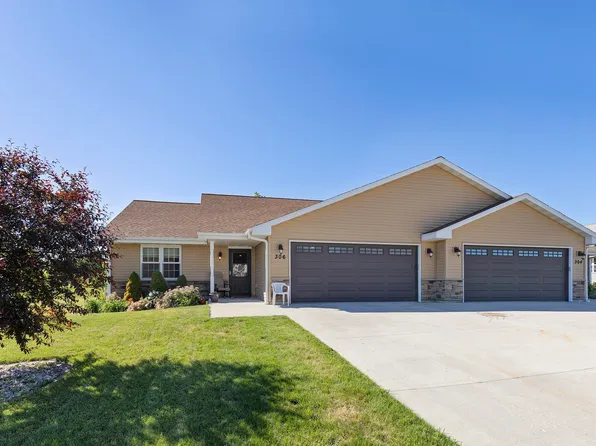 306 E Highland Ave, Fort Atkinson, WI 53538