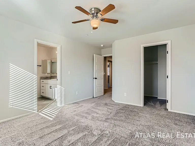 4479 Sapphire Moon Ave — Photo 25