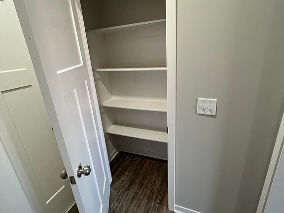 4th image of 203 N McGee St