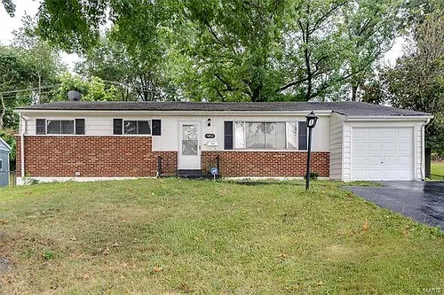 7852 Faraway Dr Photo 1