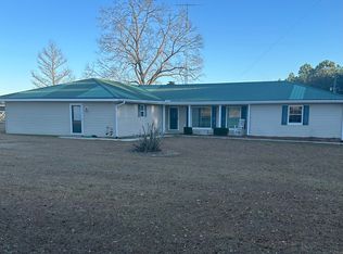 121 Brannen Bay Rd, Jesup, GA 31545