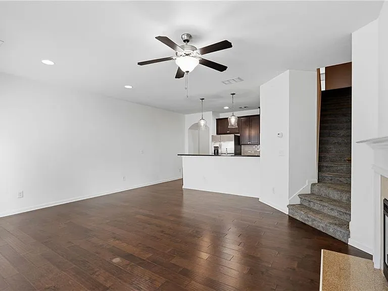 4987 Longview Walk — Photo 8