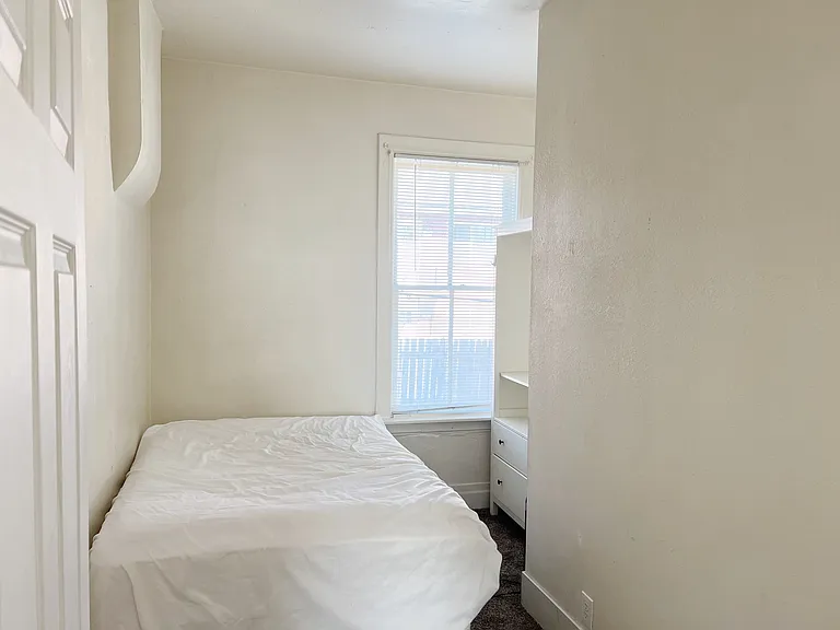 340 N 200 E — Photo 11