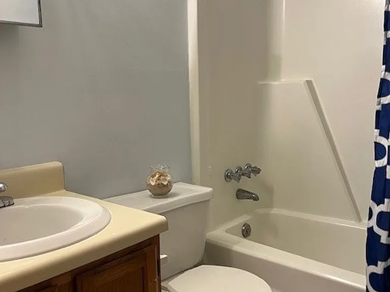 104 Lystra Hills Ln — Photo 15