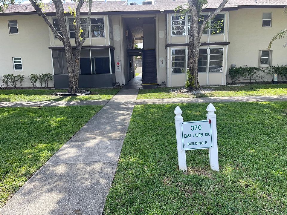 2nd image of 370 E Laurel Drive #1E