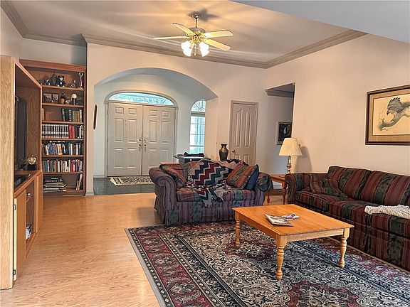 5th image of 1604 N Arthurs Ct