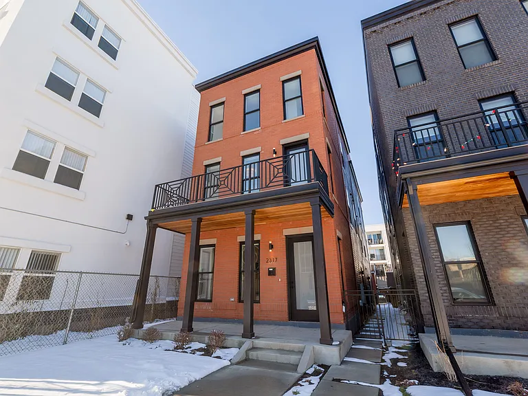 2317 Stout St — Photo 37