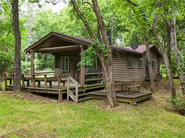 26044 Evans Rd, Tonganoxie, KS 66086