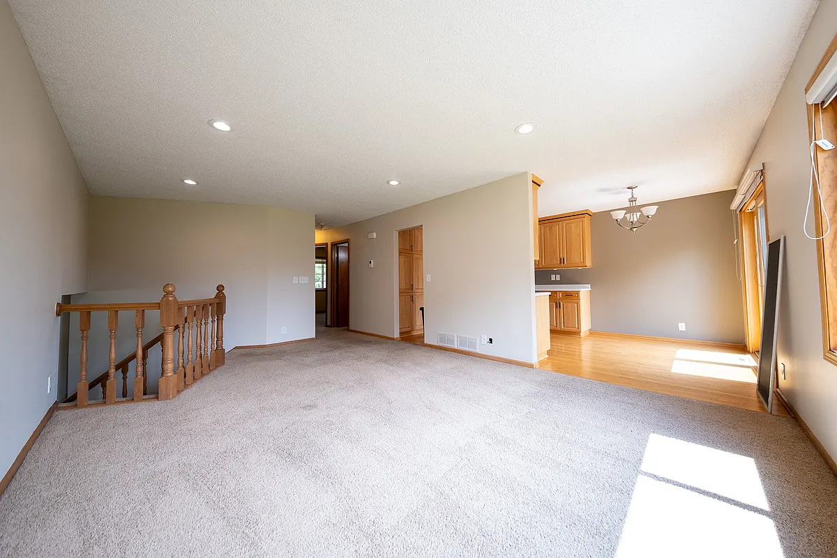 Large Living Room & Open Floor Plan - 1120 Westbury Path