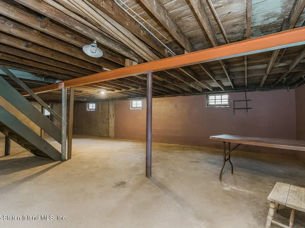 35 Shawnee Street image 24 of 24