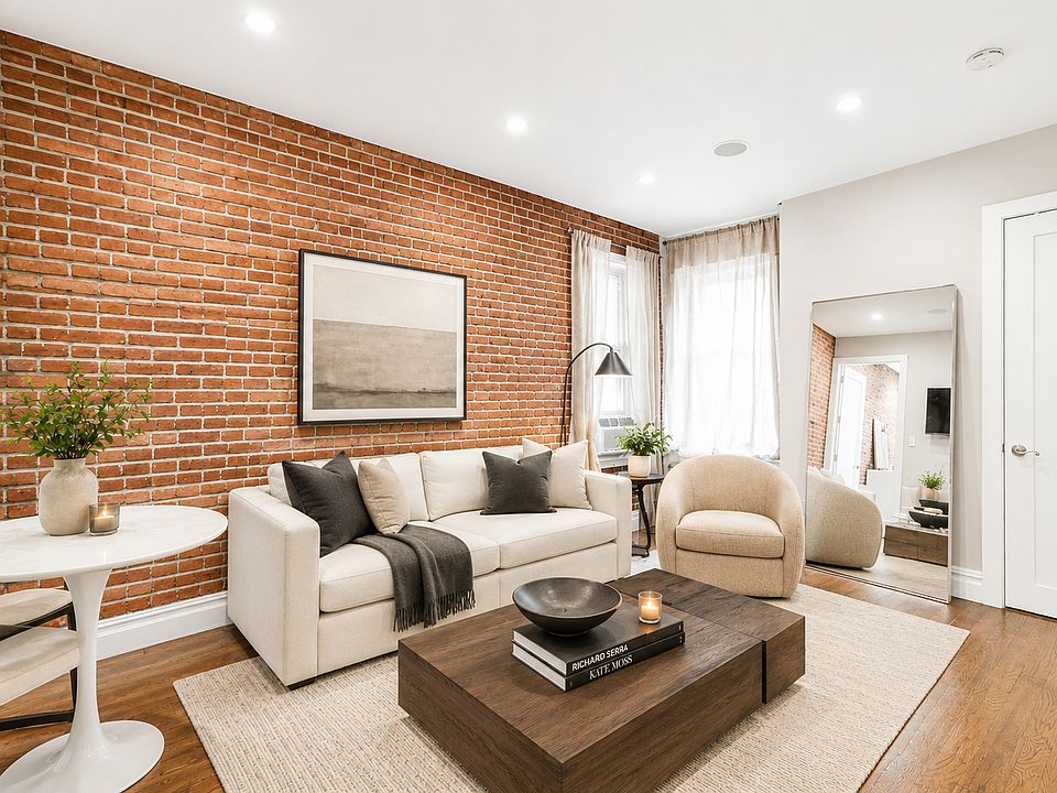 1st image of 321 W 11th St #14C