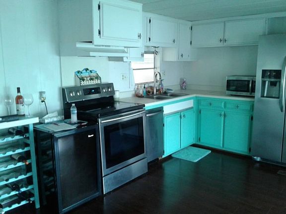 4th image of 194 Orange Manor Dr