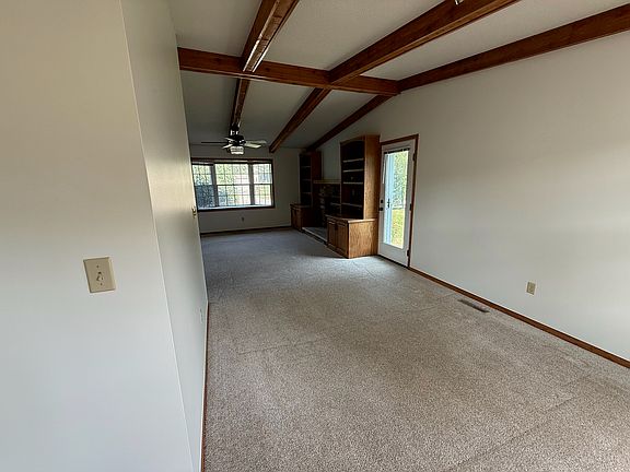 5th image of 4045 Alberta Dr NE #1