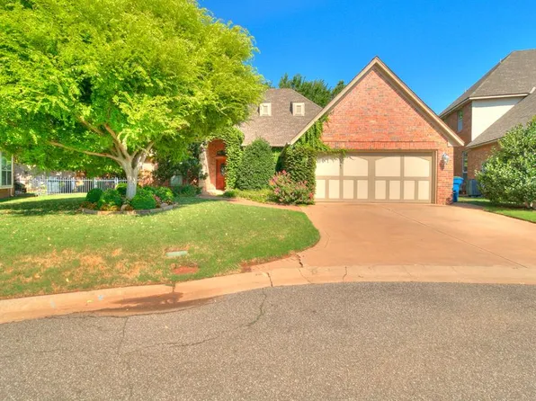 4517 Olde Village Cir, Edmond, OK 73013