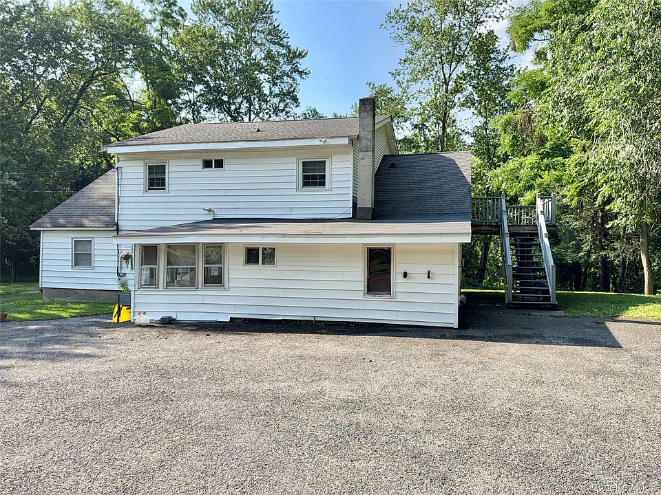 1st image of 12 Lake Dr