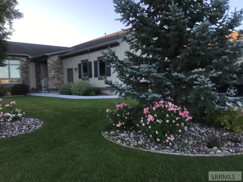1st image of 4777 Torrey Pines Dr