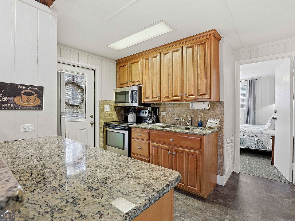 7th image of this home