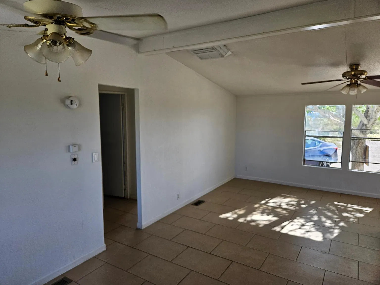 3 bed, 1300 sqft, $2,250 — Photo 2