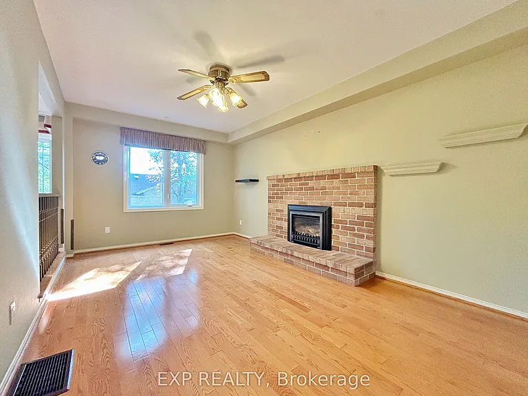 23 Haskell Cres — Photo 11