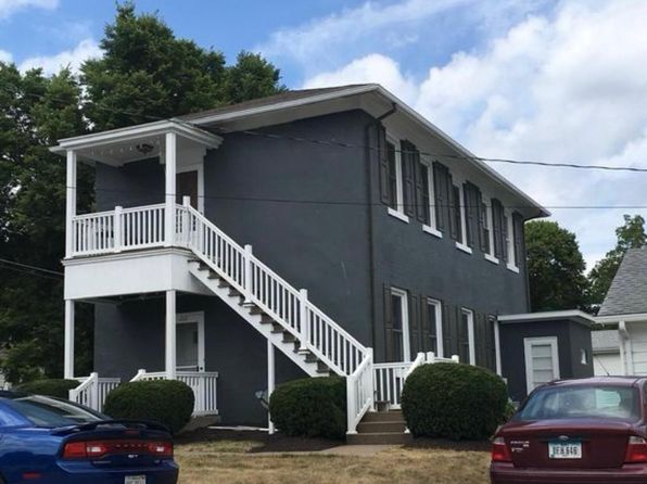 111 Ewing St, Le Claire, IA 52753