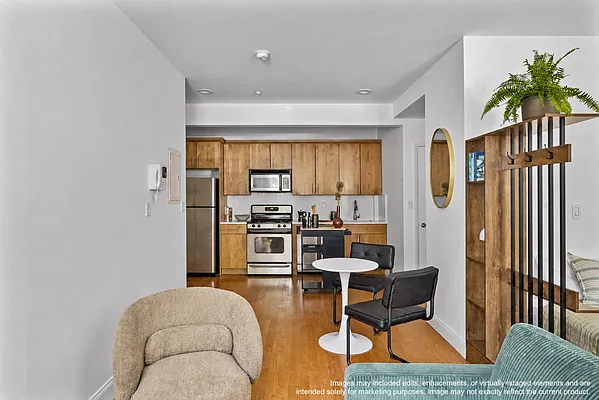 Living room, photo 5