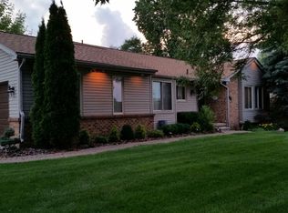 2250 Highsplint Dr, Rochester Hills, MI 48307